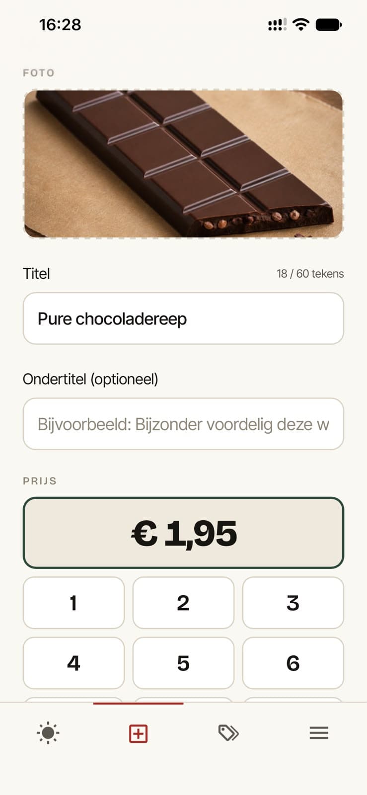 Echt app-scherm: foto, titel en prijs van een pure chocoladereep invoeren.